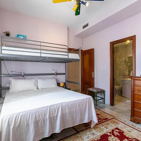 Stylish And Spacious 3 Bedroom Марбелья