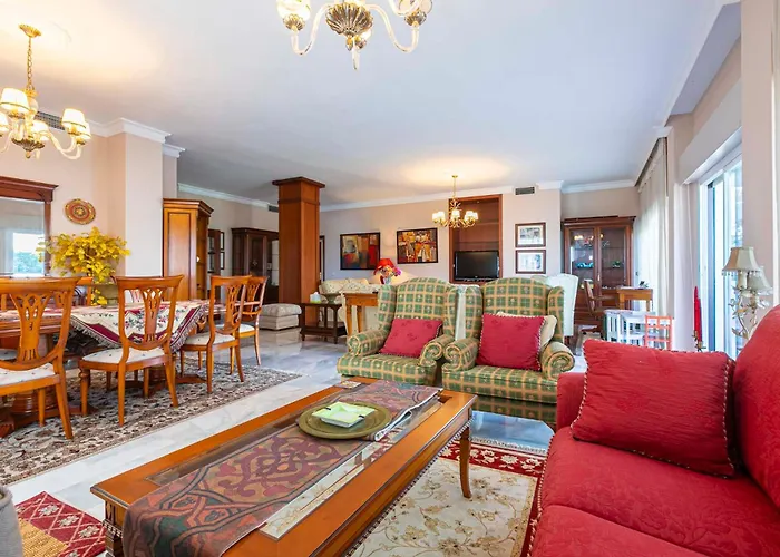 - Puerto Banus, Spacious 3br Lejlighed
