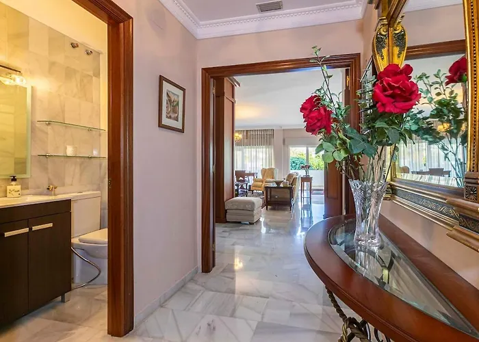 - Puerto Banus, Spacious 3br Lejlighed
