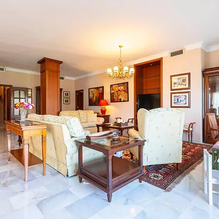 Stylish And Spacious 3 Bedroom * Marbella