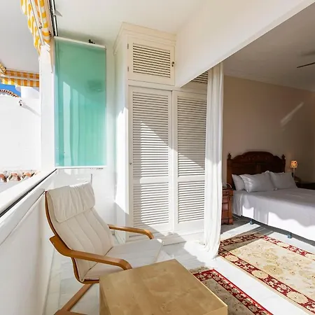 Stylish And Spacious 3 Bedroom Apartment *