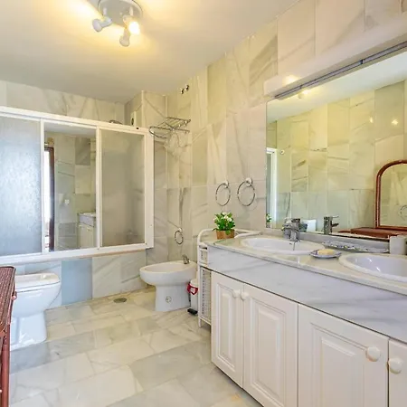 Stylish And Spacious 3 Bedroom Marbella