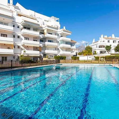 Apartment Stylish And Spacious 3 Bedroom Marbella